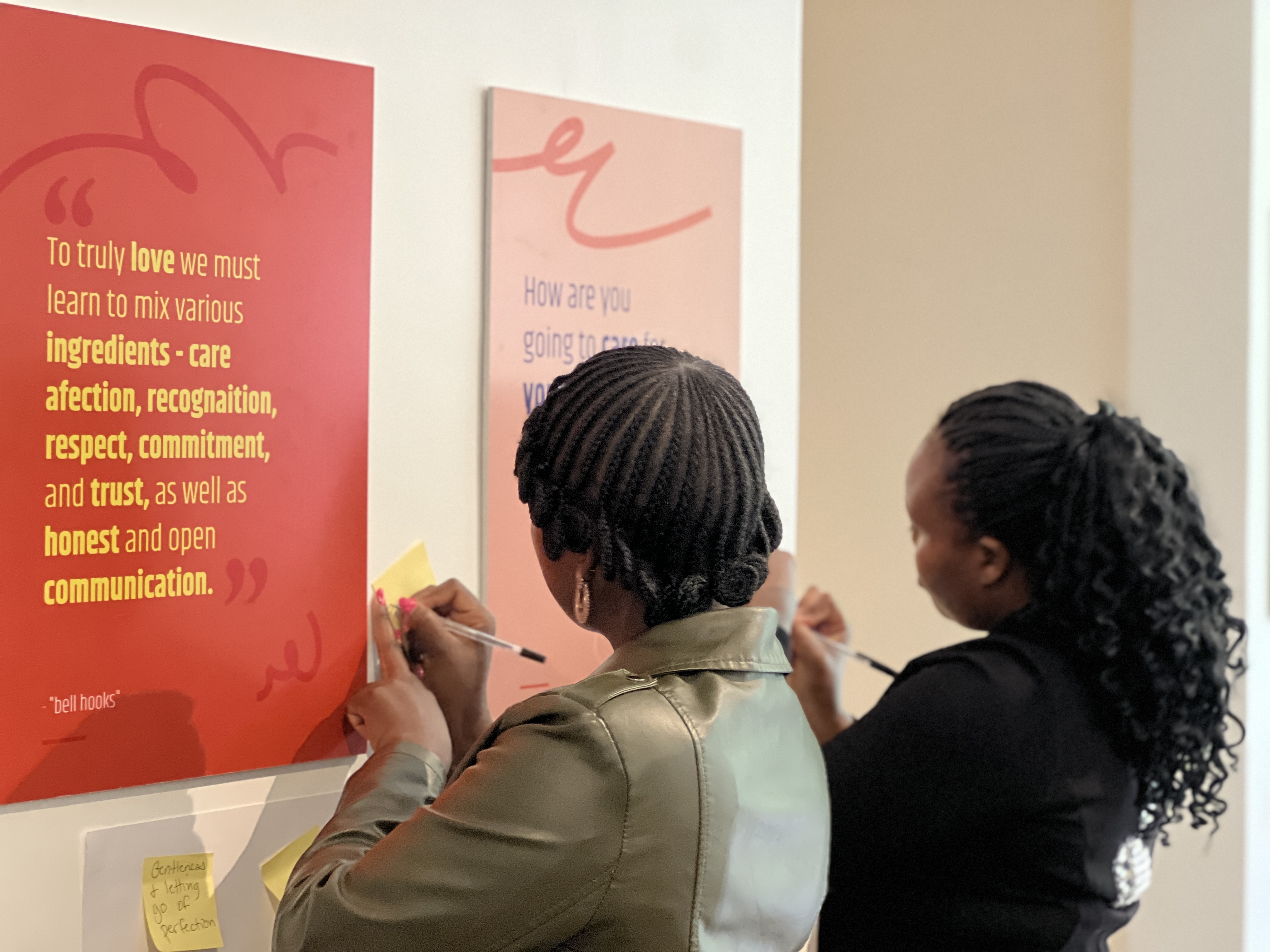 2024INTROWORKSHOPTwo women writing a note